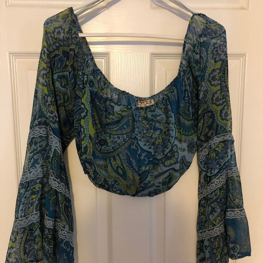 Never Worn! SOHO Village Wear, Medium Midriff Top with blue & green design!